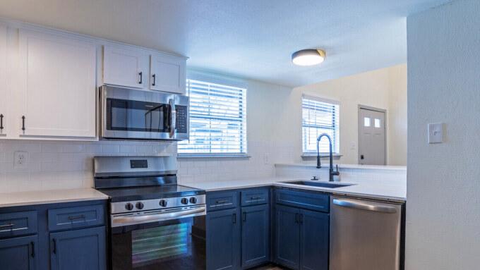 301 E 4Th St 312 – photo 3