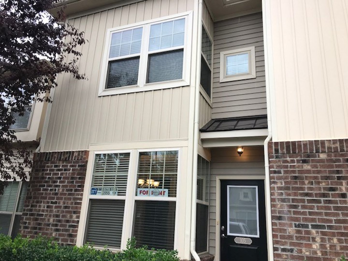 Updated Thompson Ridge Townhome Minutes from Duke & Downtown Durham – photo 1