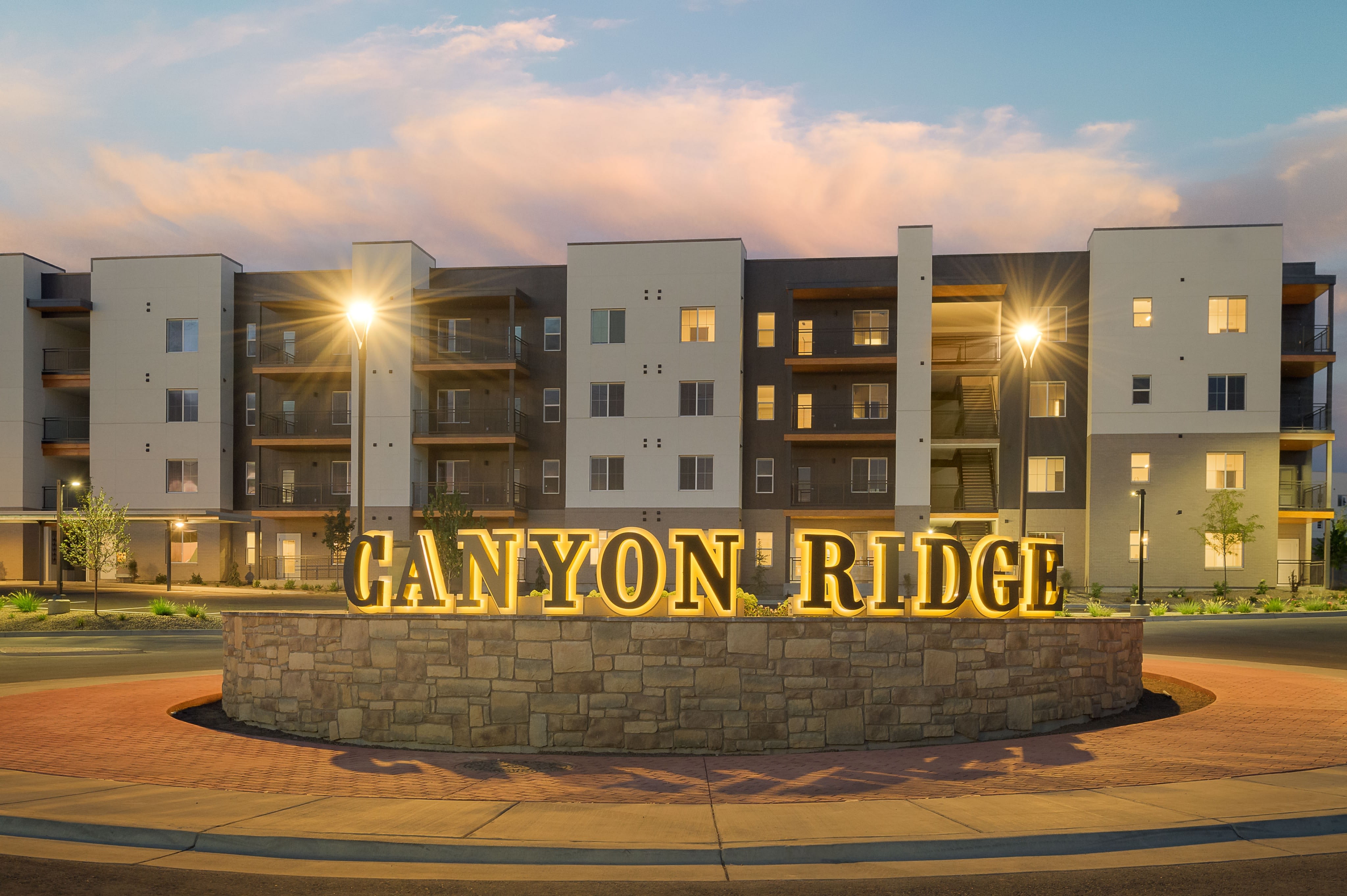 Canyon Ridge Apartments – photo 1