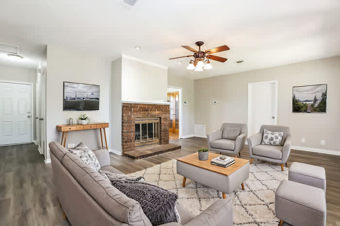 3006 Hilldale Road – photo 4