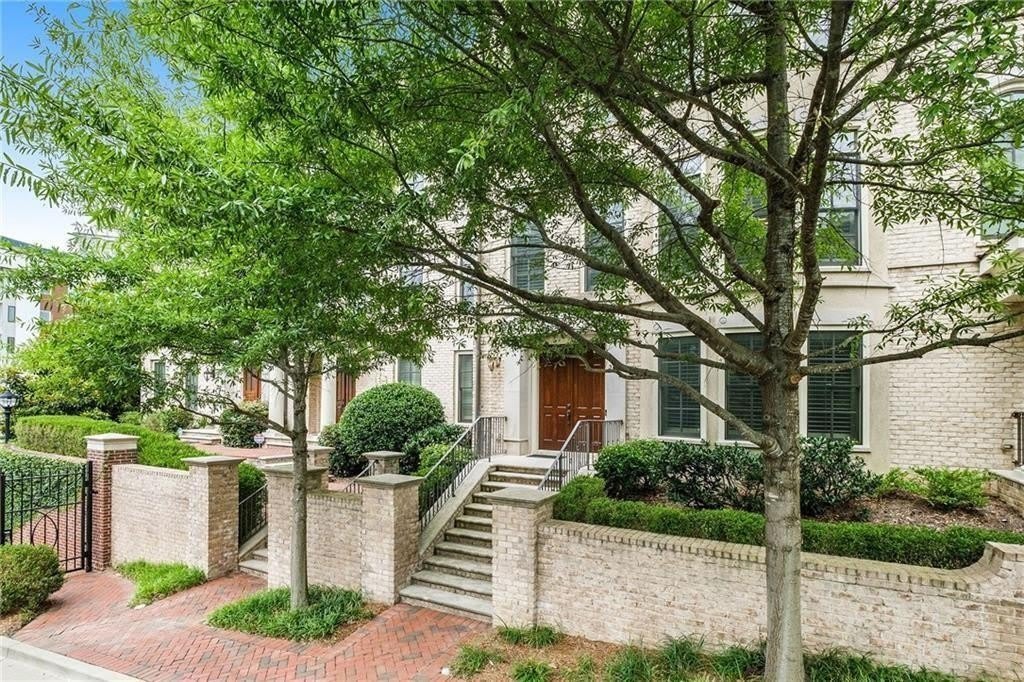 3611 E Paces Way NE – photo 1