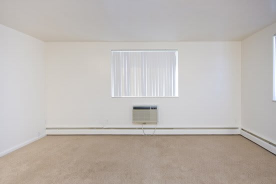 Bristol Square Apartments – photo 5