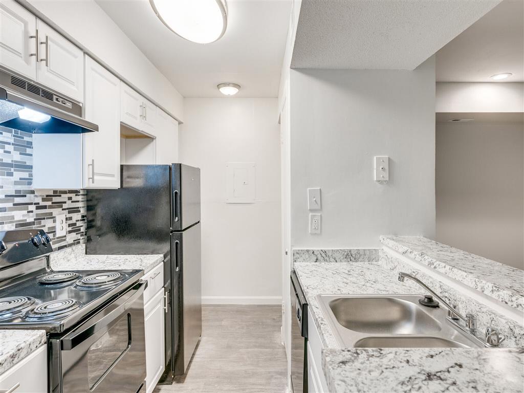 Hub at 934 Apartments – photo 5