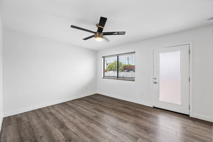 3135 East Fairmount Avenue – photo 4