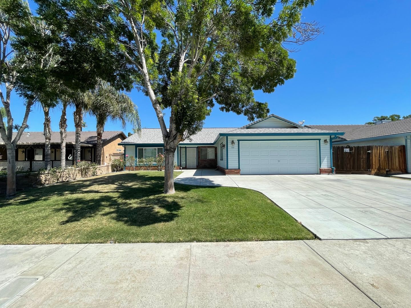Beautiful 4 bed/ 2 bath home – photo 1