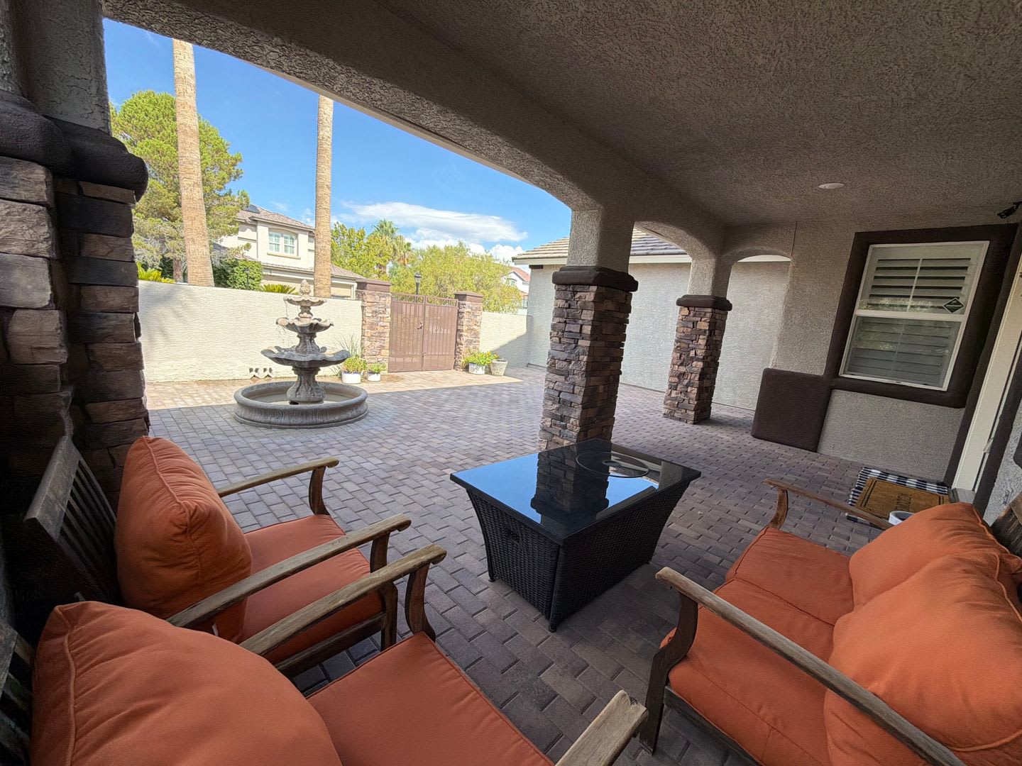 Luxury Home in Lone Mountain Classics – photo 5