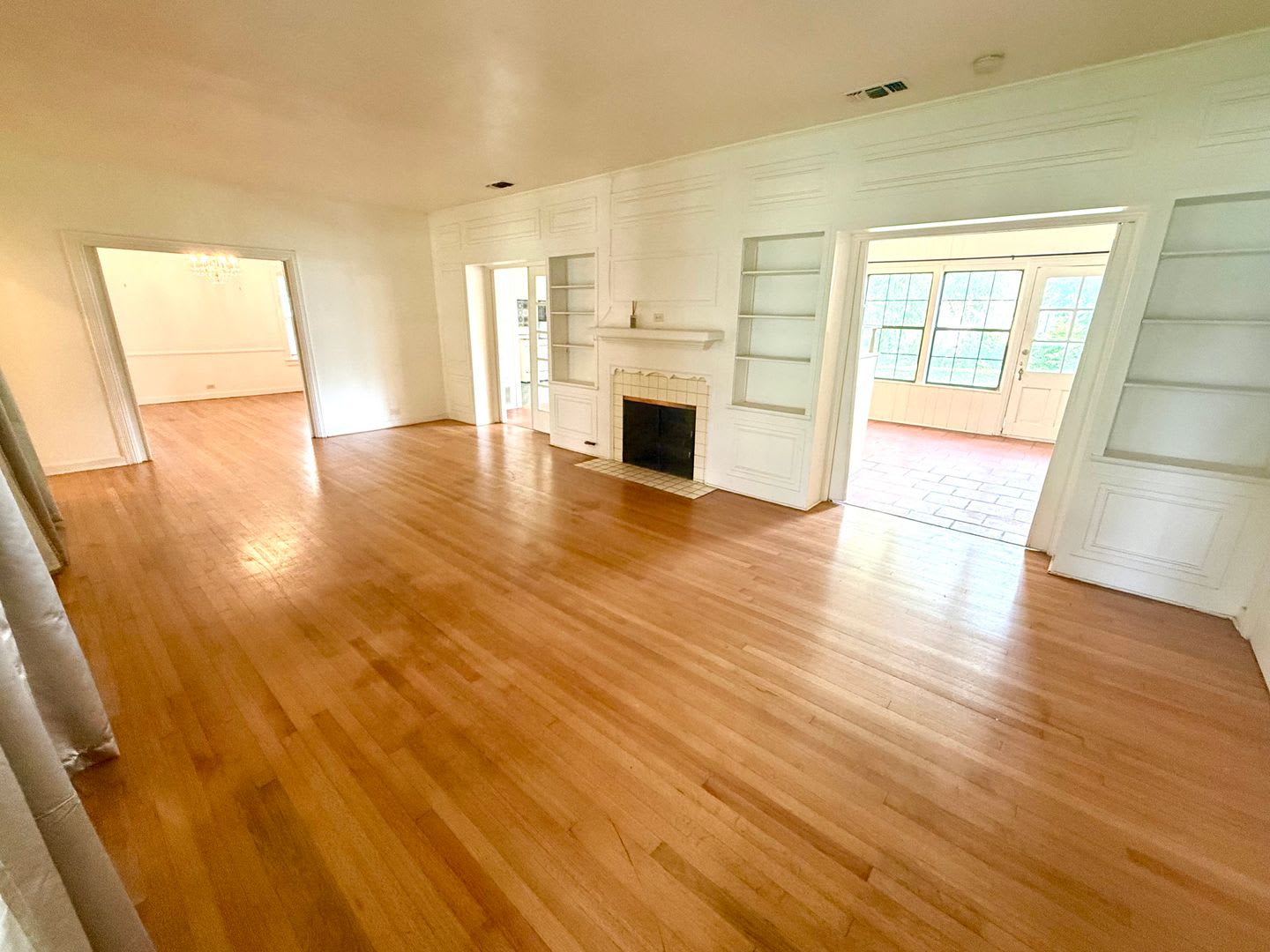 Application Received Move In Special Historic Charm Near Woodlawn Lake 3 Bed 2 Bath Home With Hardwood Floors – photo 3