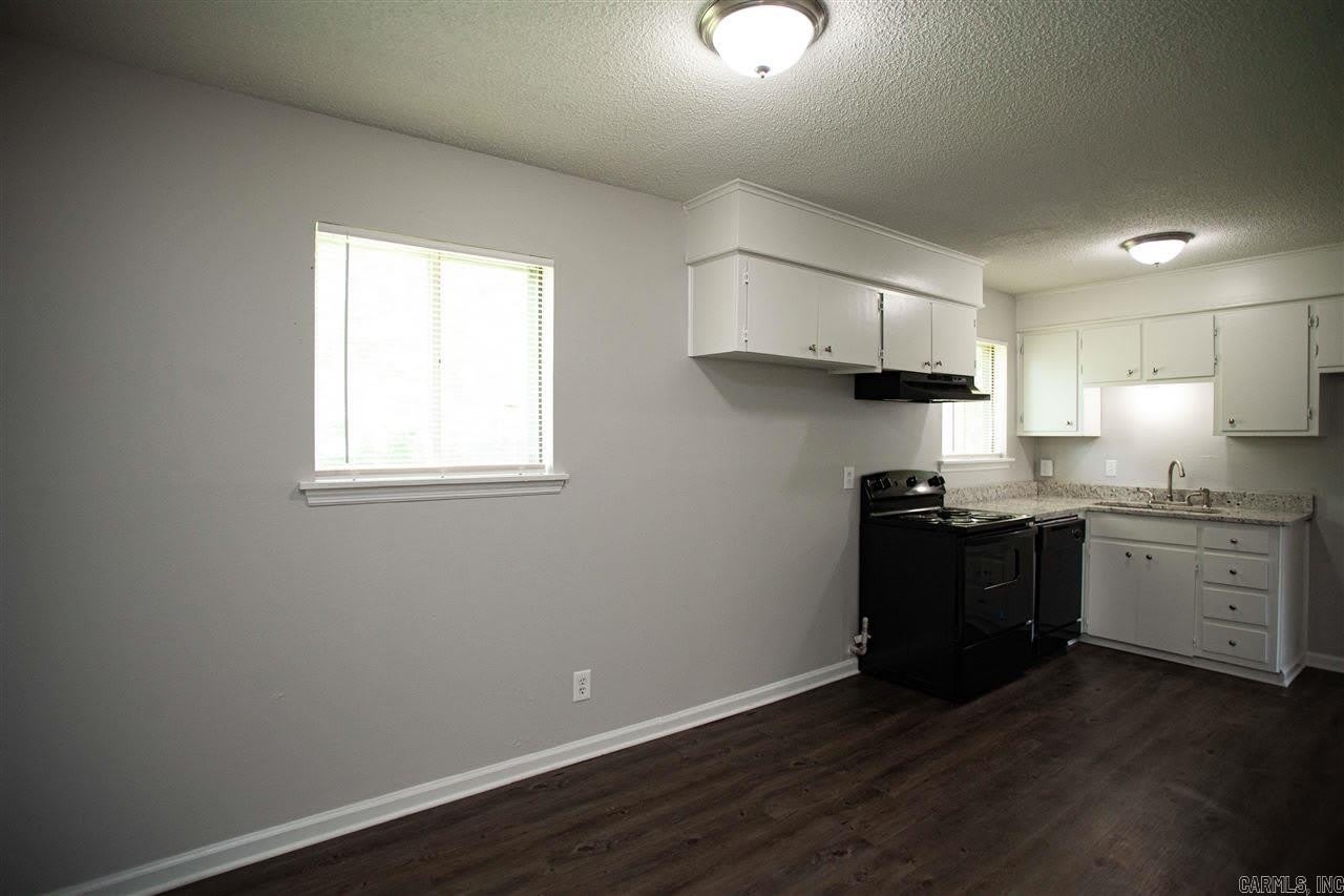 817 Greenlea Drive – photo 5