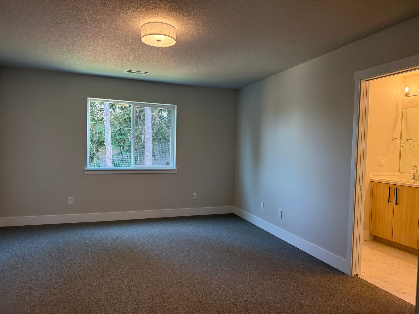 Beautiful Three Bedroom New Construction Home For Rent – photo 4