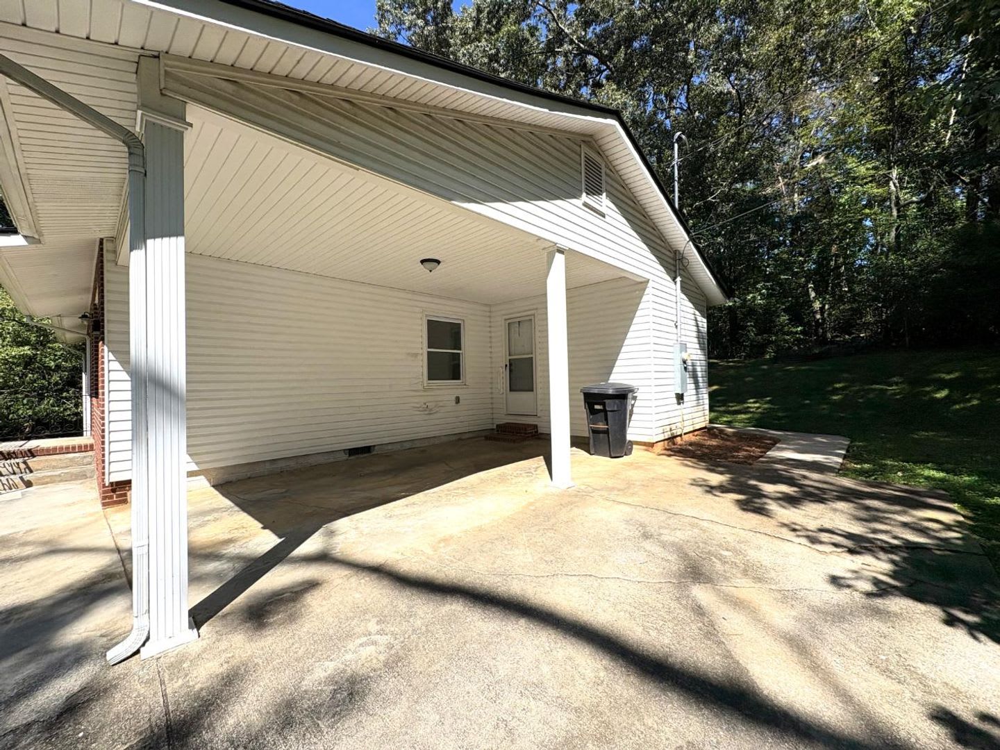 Close to Downtown Dahlonega and UNG campus! – photo 3