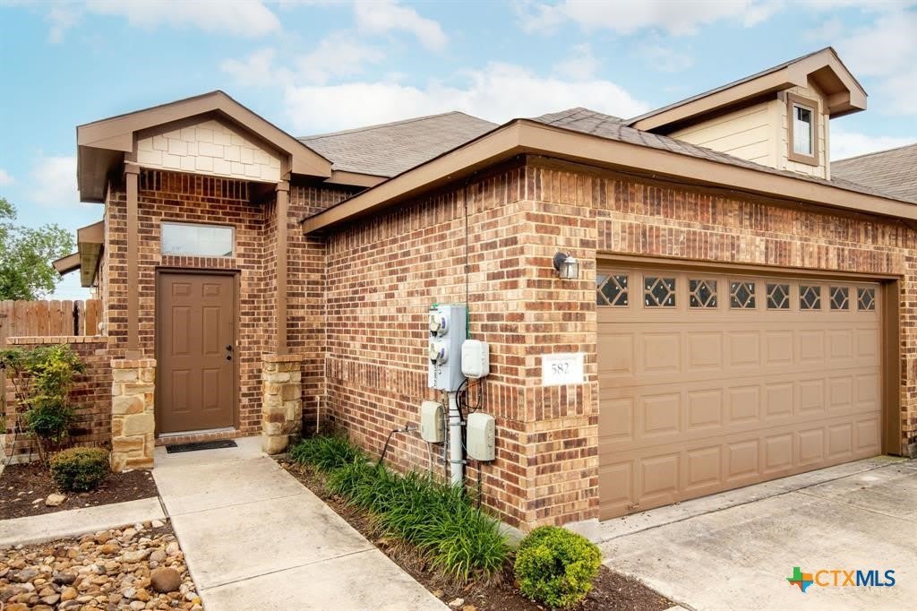 586 Creekside Circle – photo 1