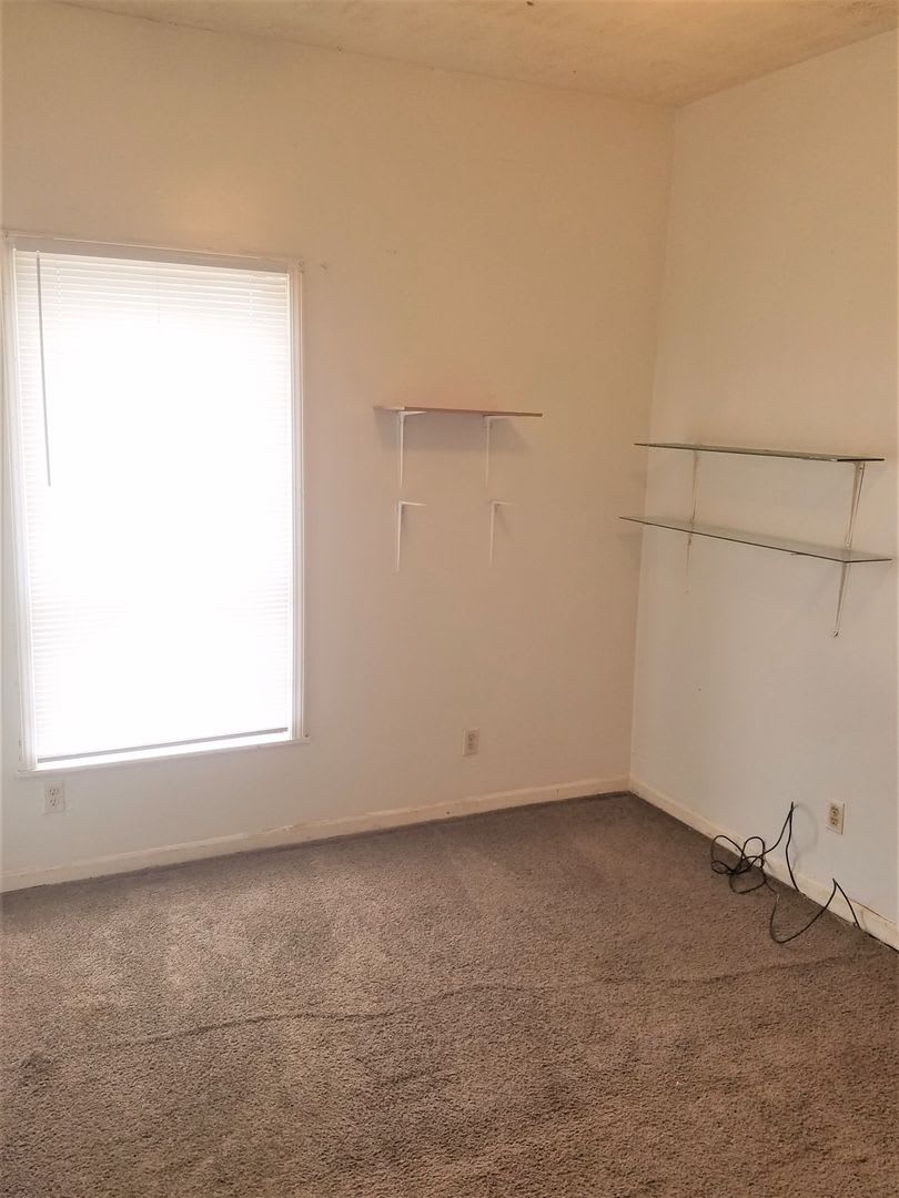 Spacious 3 bedroom home on Indy's west side! – photo 3