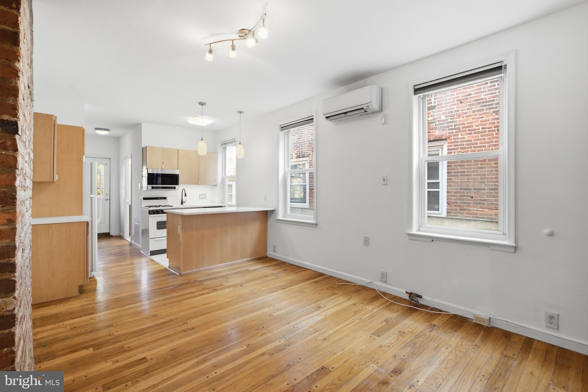 747-00 S 2ND Street – photo 2