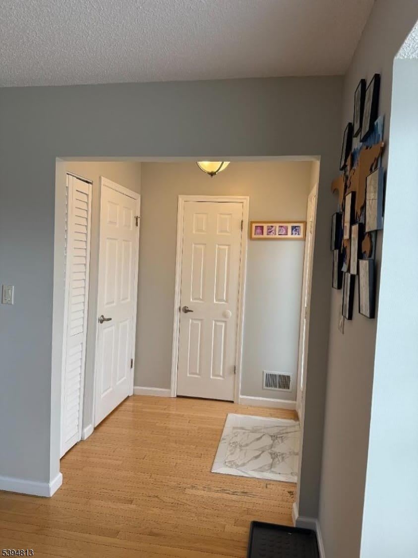 1902 Bayley Ct – photo 4