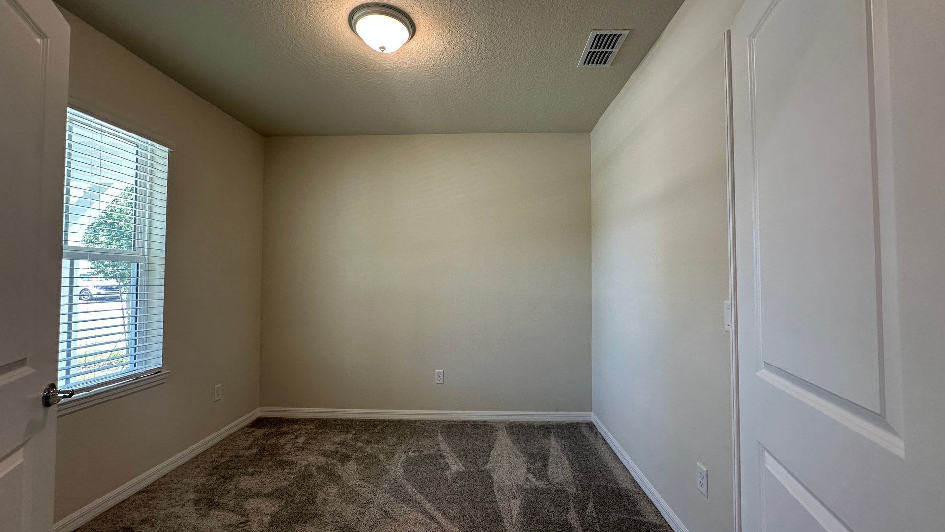 Move-In Ready 3 Bedroom + Office in Desirable Winding Meadows – photo 3