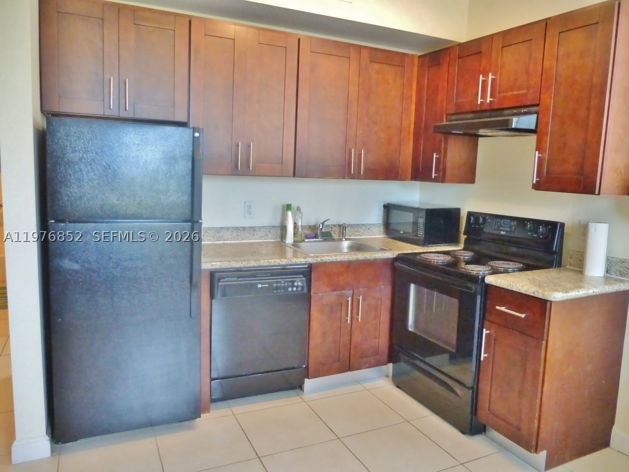 843 SW 13th AV – photo 2