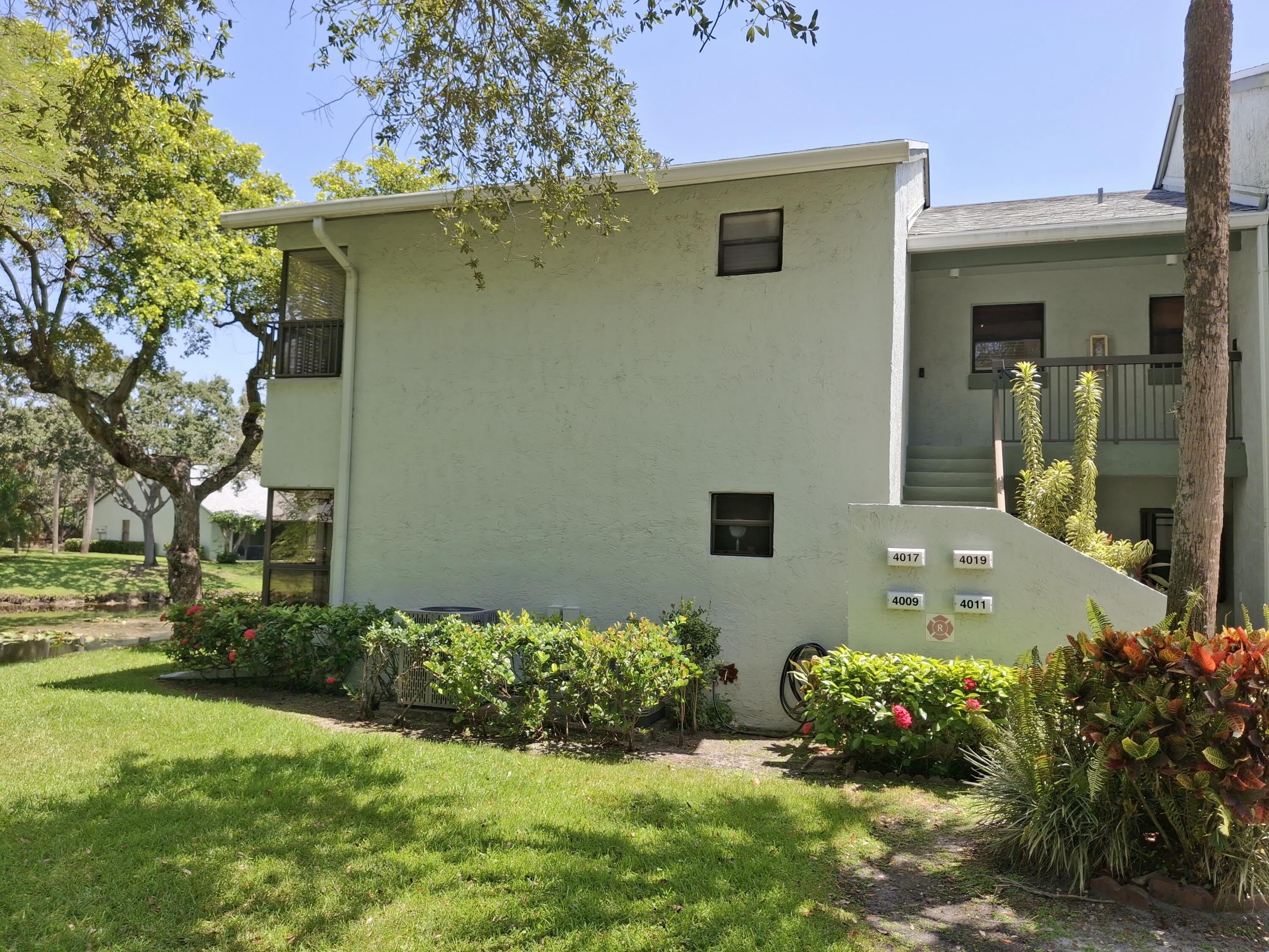 4017 CARAMBOLA Circle N – photo 2