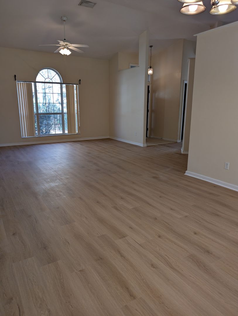 Hamilton Pond single family home – photo 3