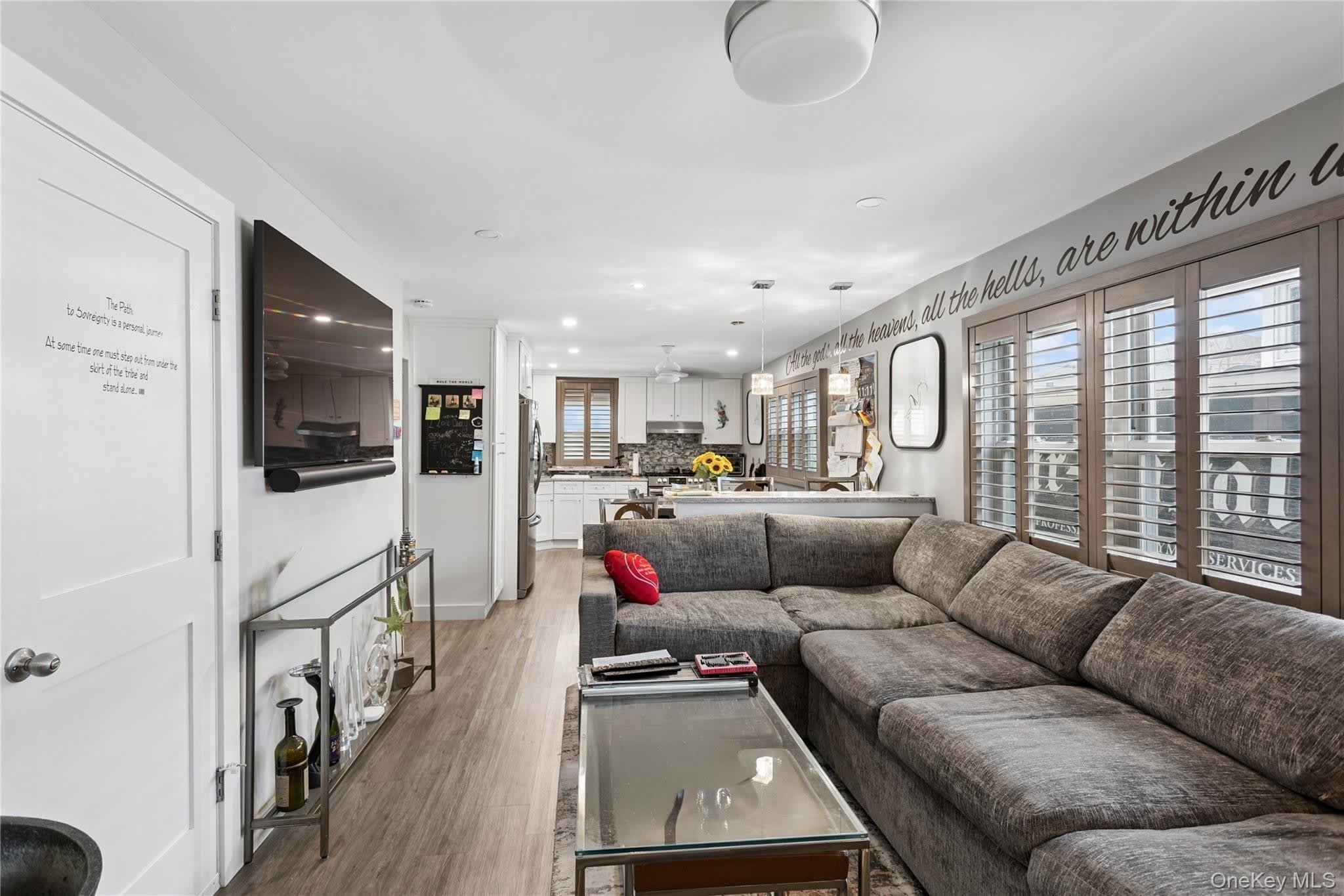 31 Julian Place – photo 3