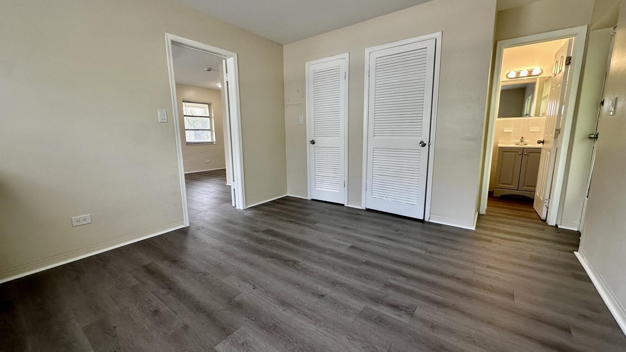 417 SE 12th Court – photo 1