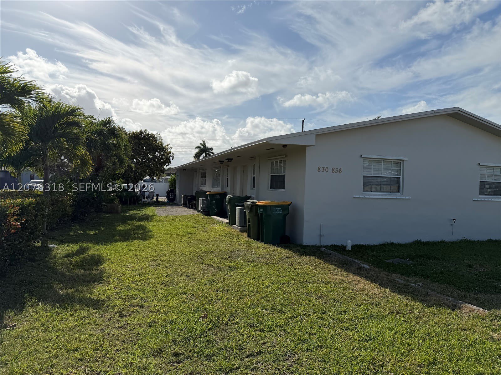 834 NE 5th Ave – photo 2