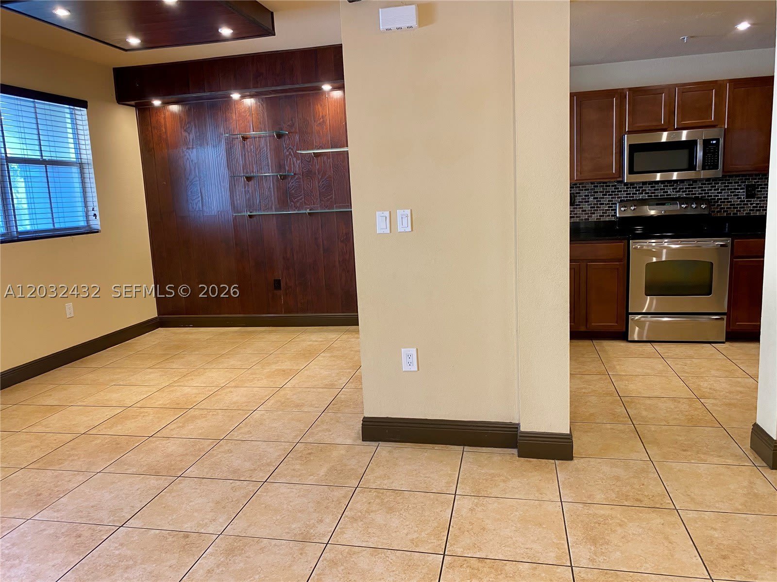 8800 NW 107th CT – photo 3