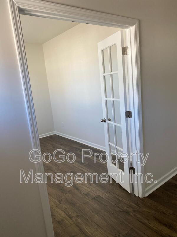 4310 Remington Avenue – photo 3