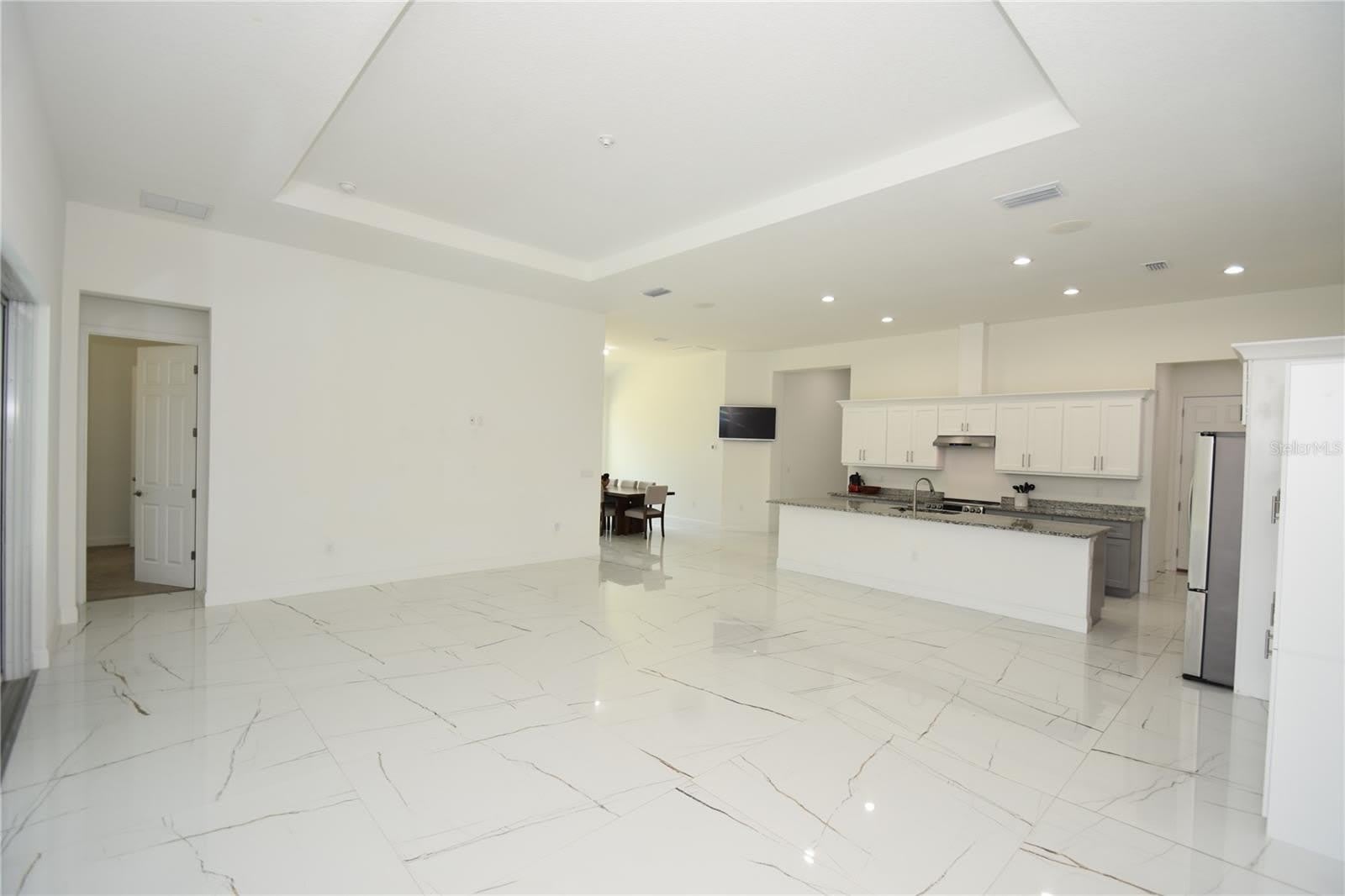 108 PLAIN VIEW Drive – photo 5