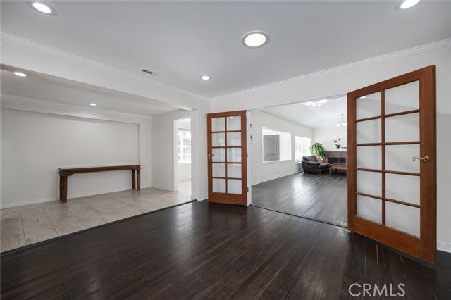 14151 Chandler Boulevard – photo 3