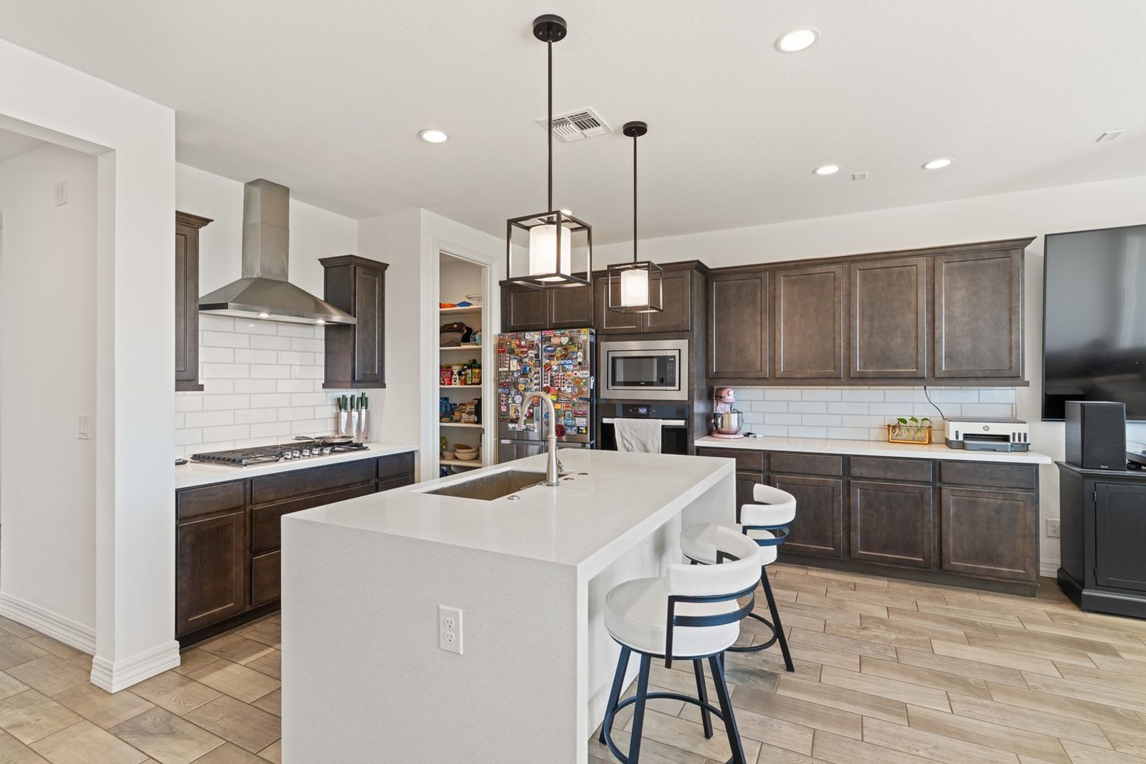 4 Bedroom Single Family Home in Surprise – photo 4