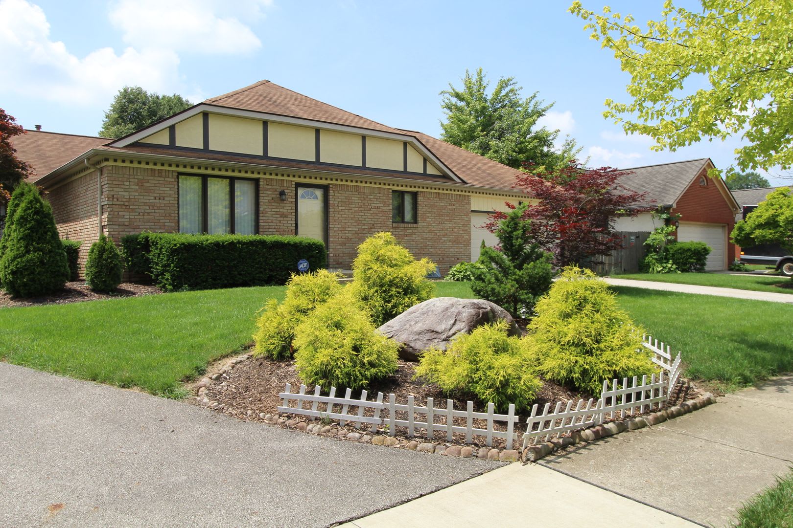 1959-1961 Bayswater Dr. – photo 1