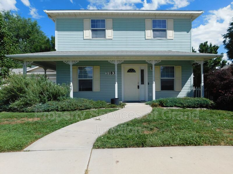 1183 Inverness Way – photo 2