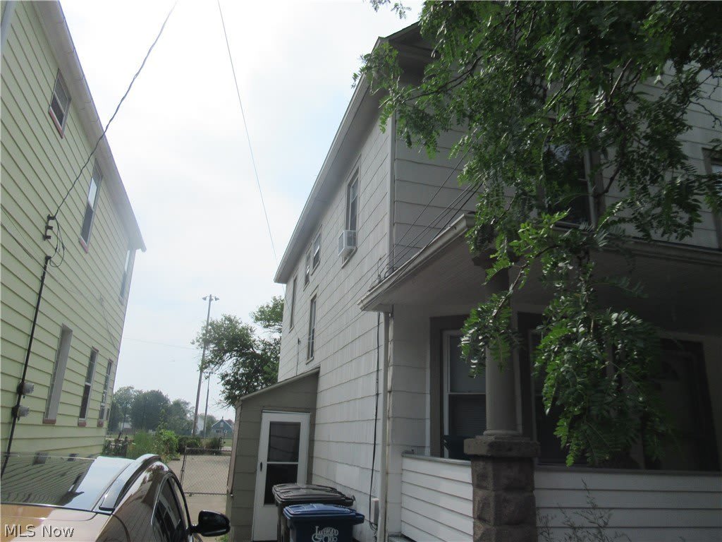 2080 Halstead Avenue – photo 2