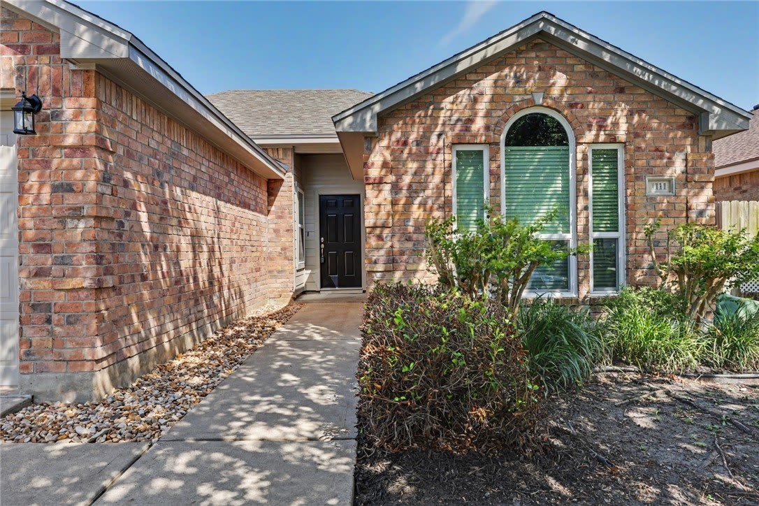 1111 Meadowbrook – photo 2