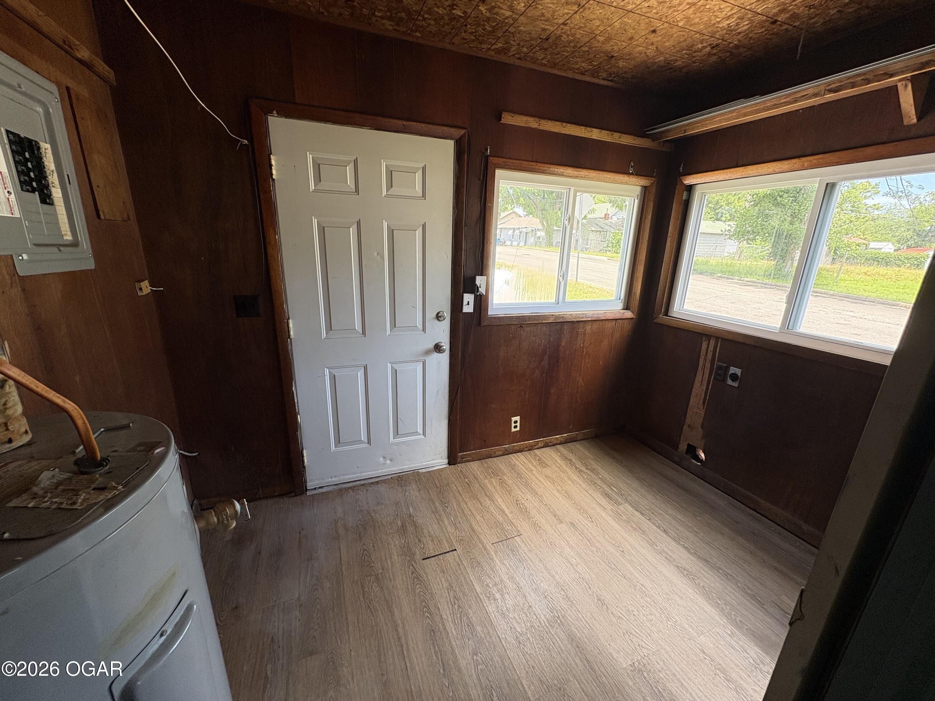 1402 Iowa Avenue – photo 3