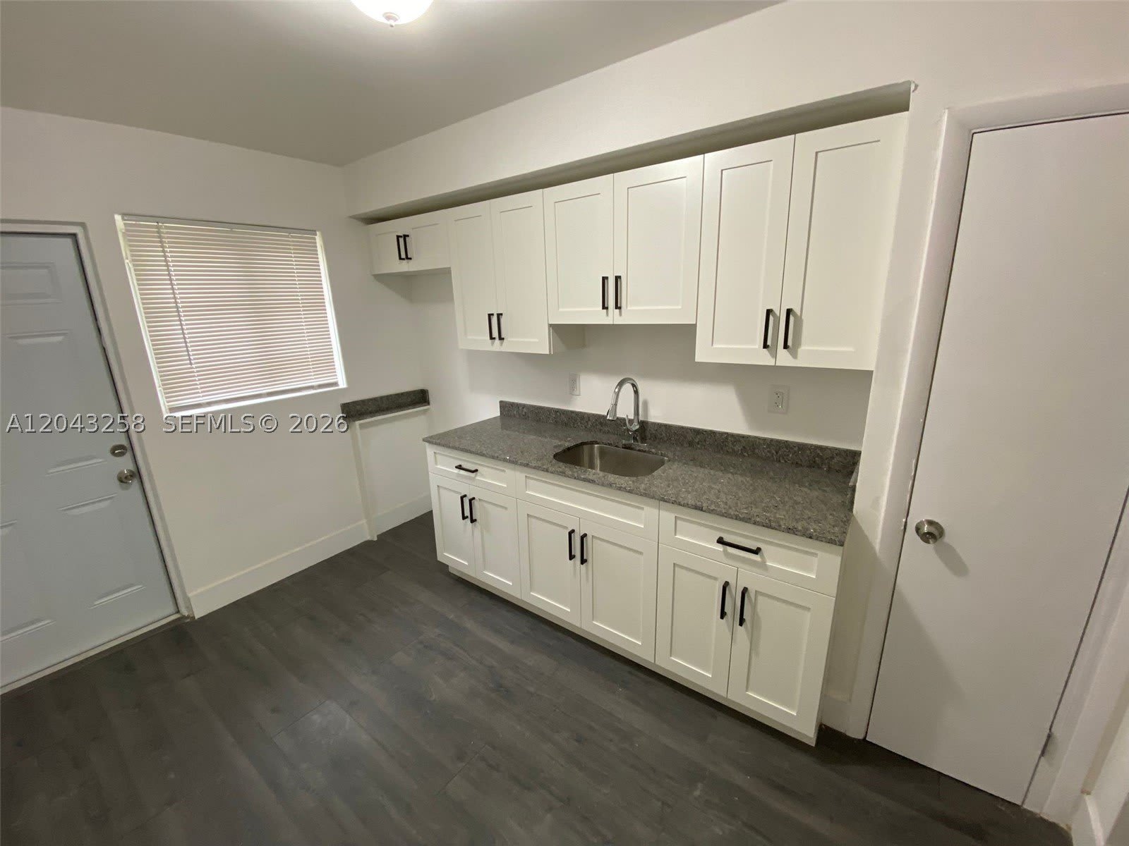 1842 Madison St – photo 1