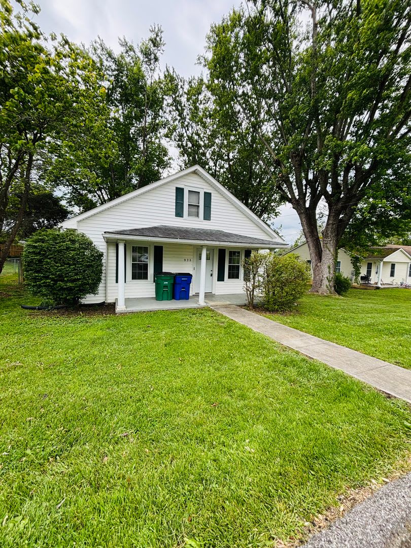 2 Bedroom, 1 Bath – photo 1