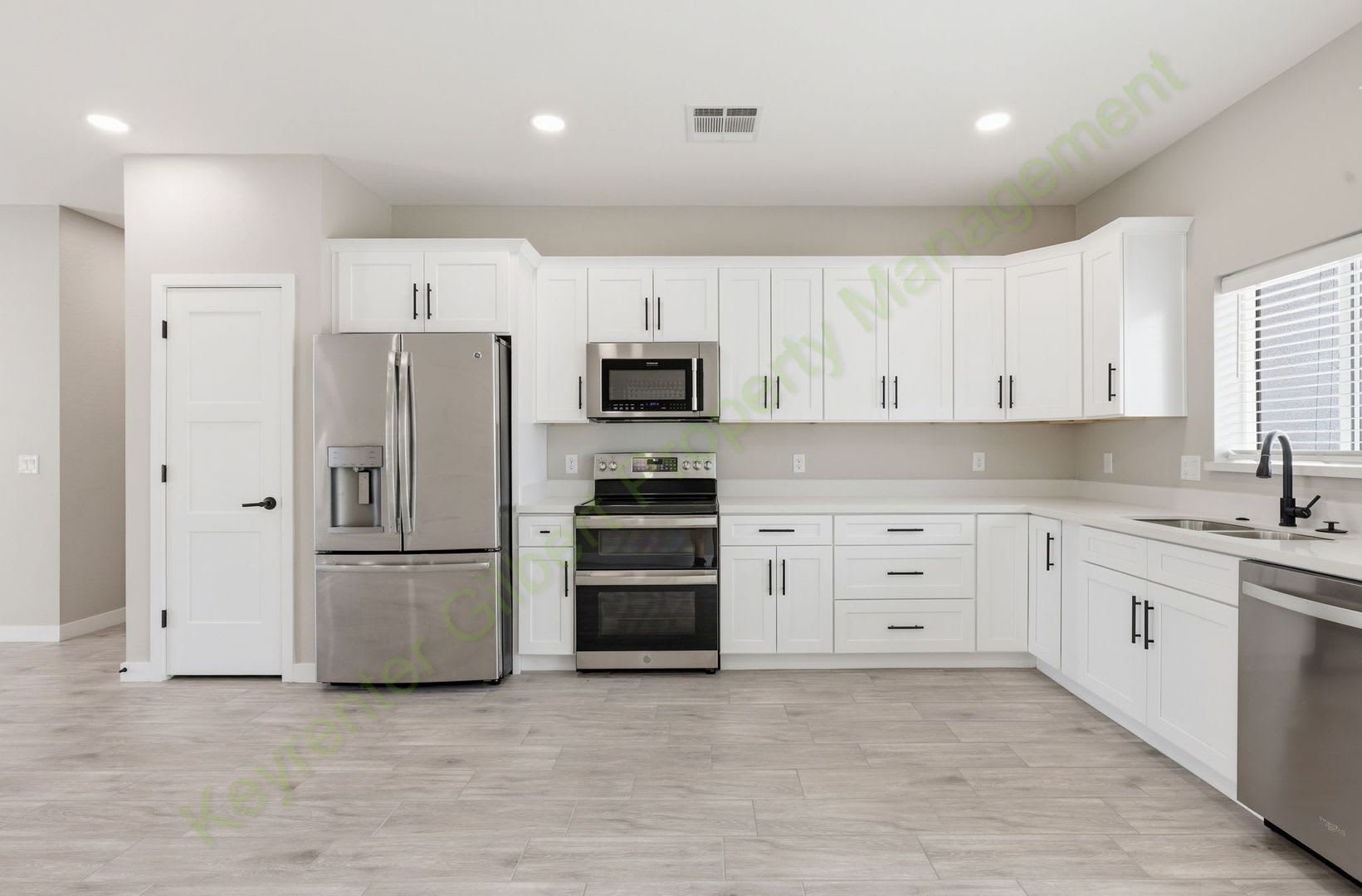 Brand-New Luxury Duplex Home – photo 5