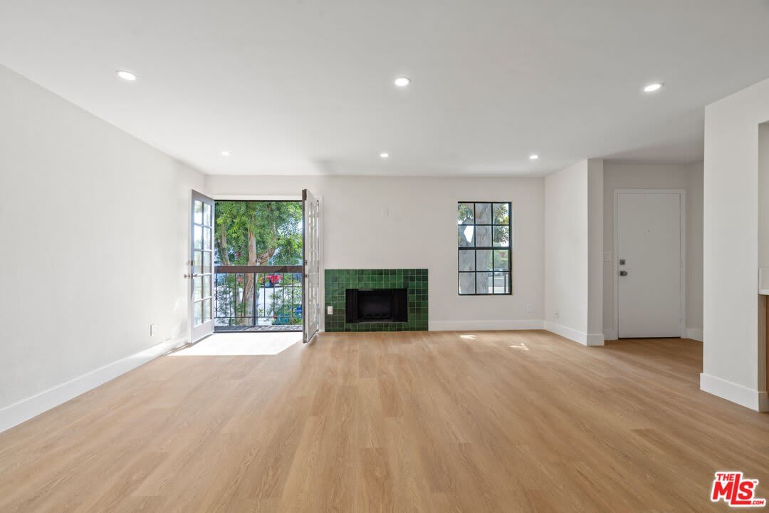 11759 Gateway Blvd – photo 3