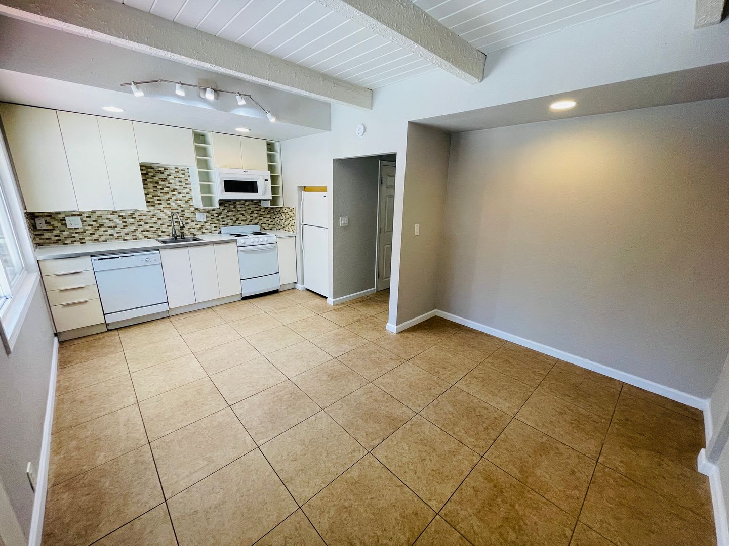 Pet Friendly 1 Bedroom Unit With Washer Dryer Available In South Lake Tahoe – photo 2