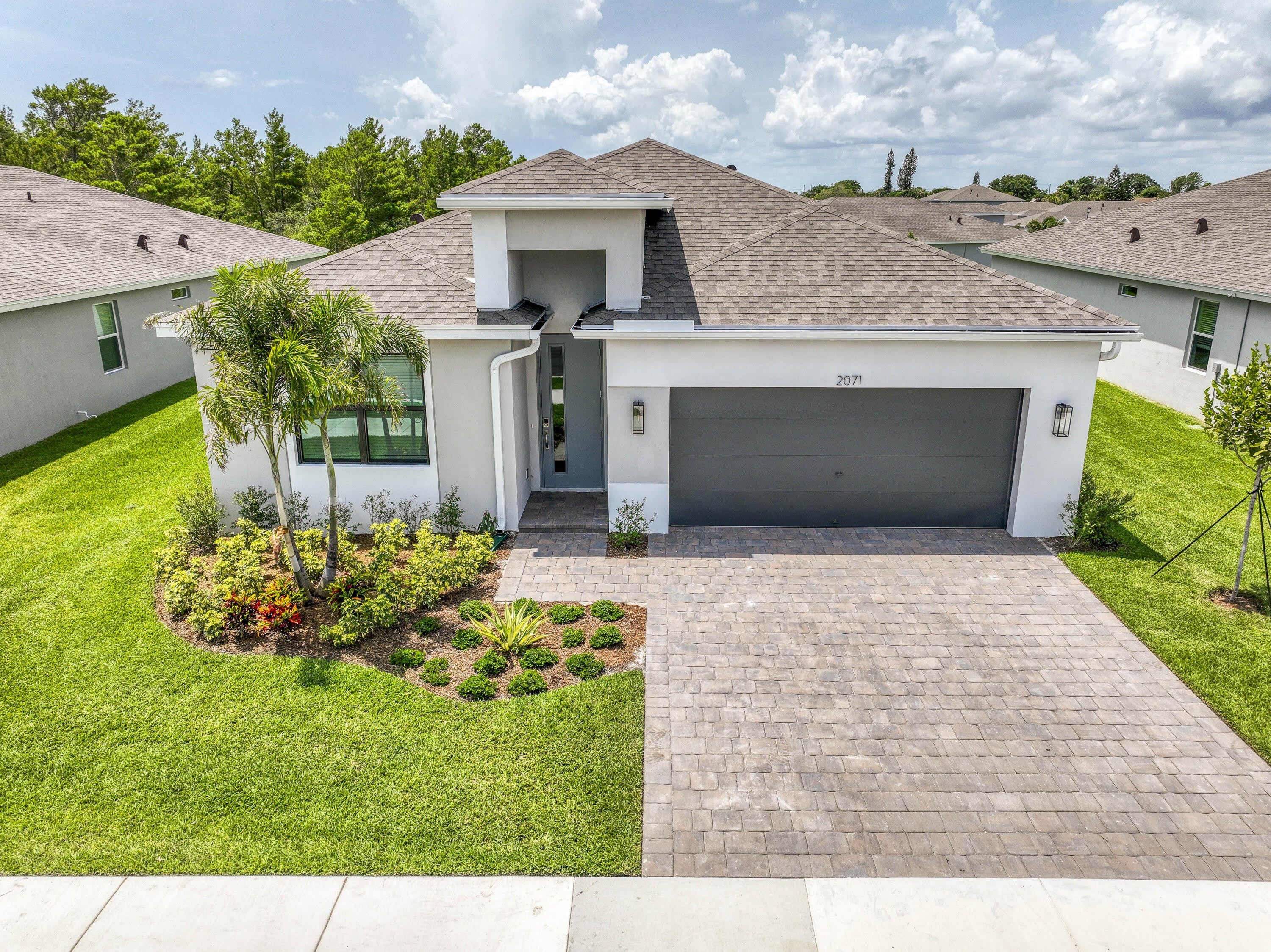 2071 NE Cedar Street – photo 1