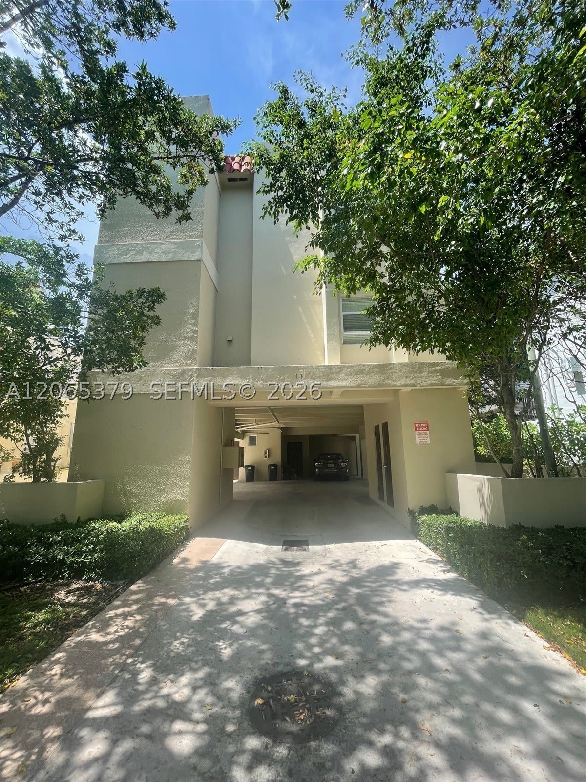 11 Antilla Ave – photo 2