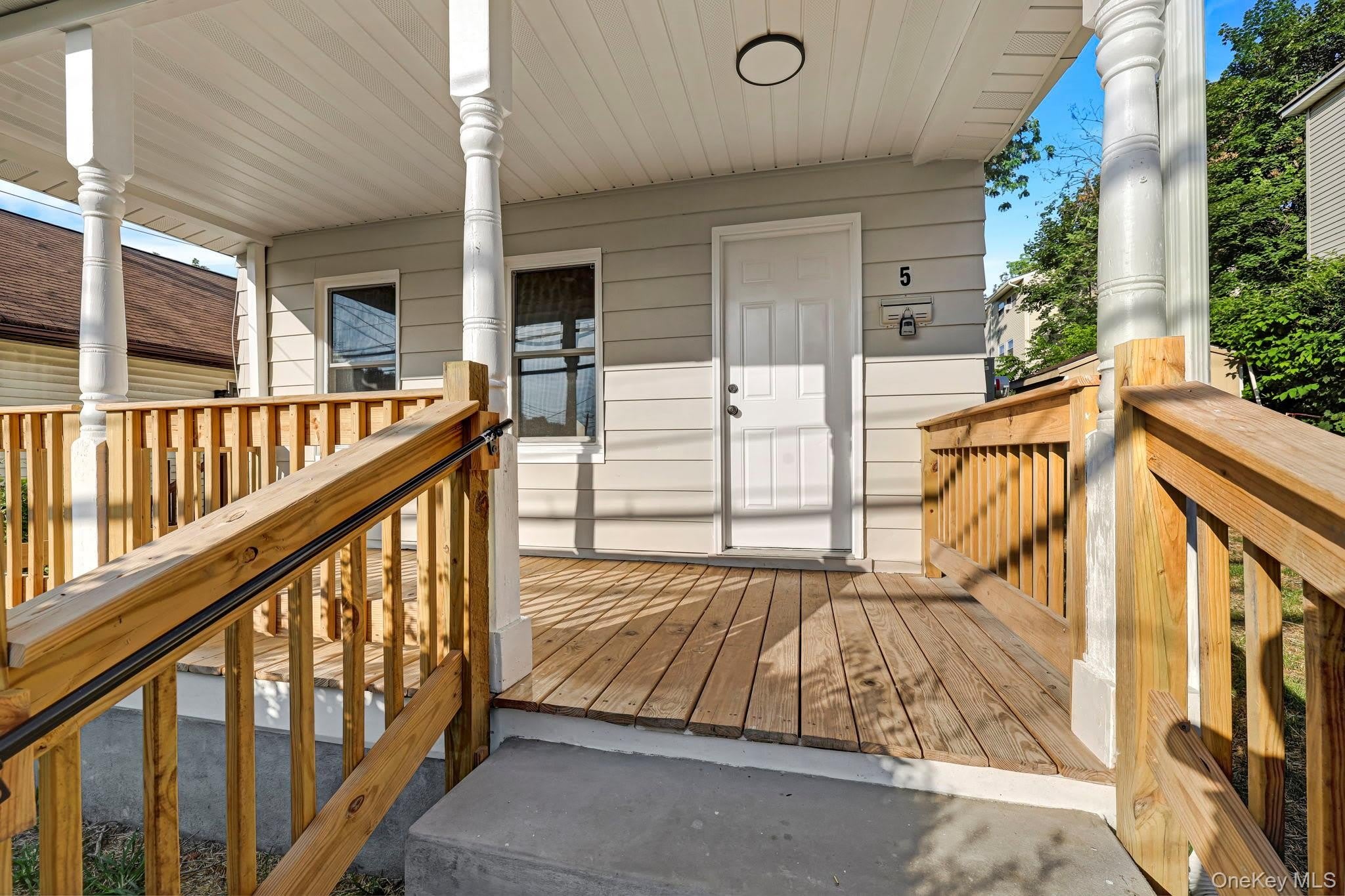 5 Grant Avenue – photo 2