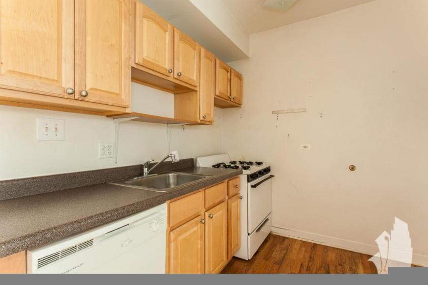 3527 North Broadway – photo 2