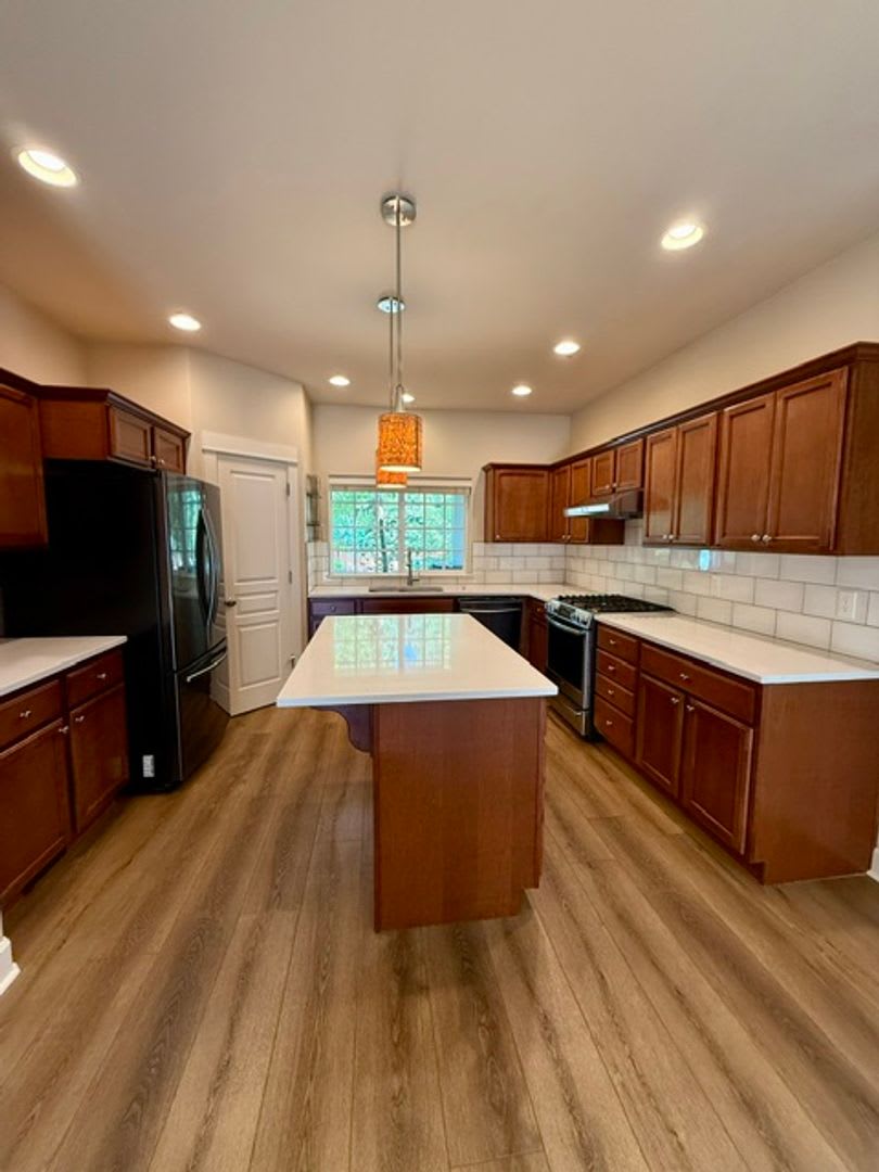 Spacious 2,232 Sq. Ft. 4 Bed, 3.5 Bath Home with Central A/C! – photo 3