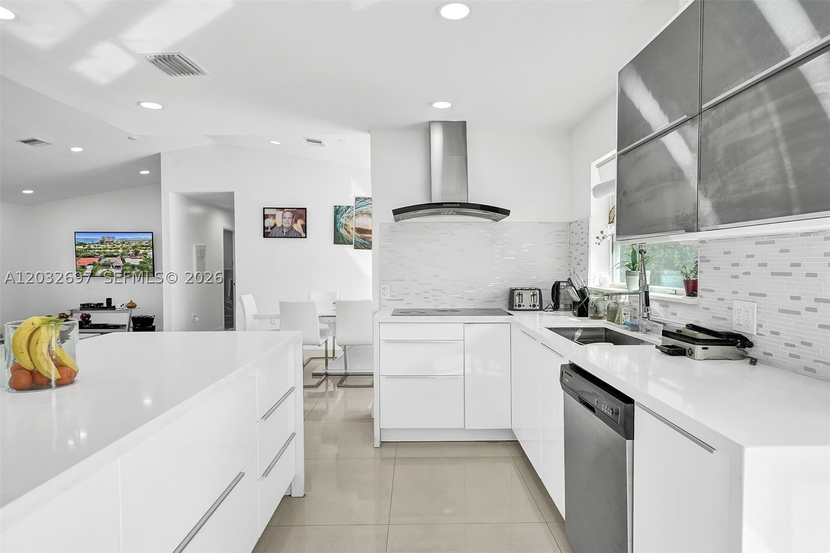2190 NE 122nd St – photo 2