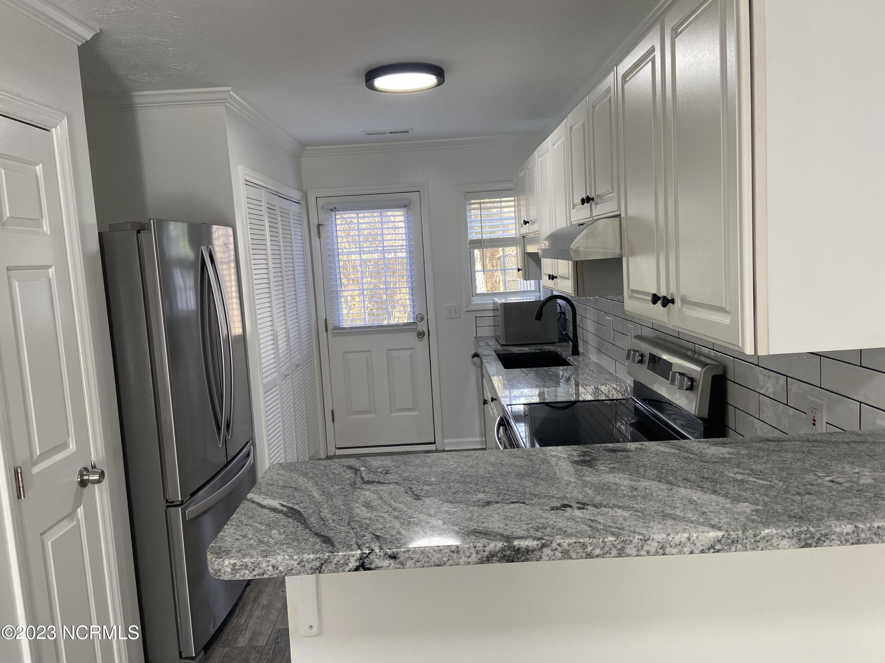 338 Emerald Cove Court – photo 4