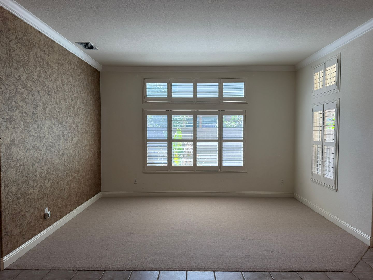 3 Bed Home in North Natomas with 3 Car Garage and Home Office – photo 4