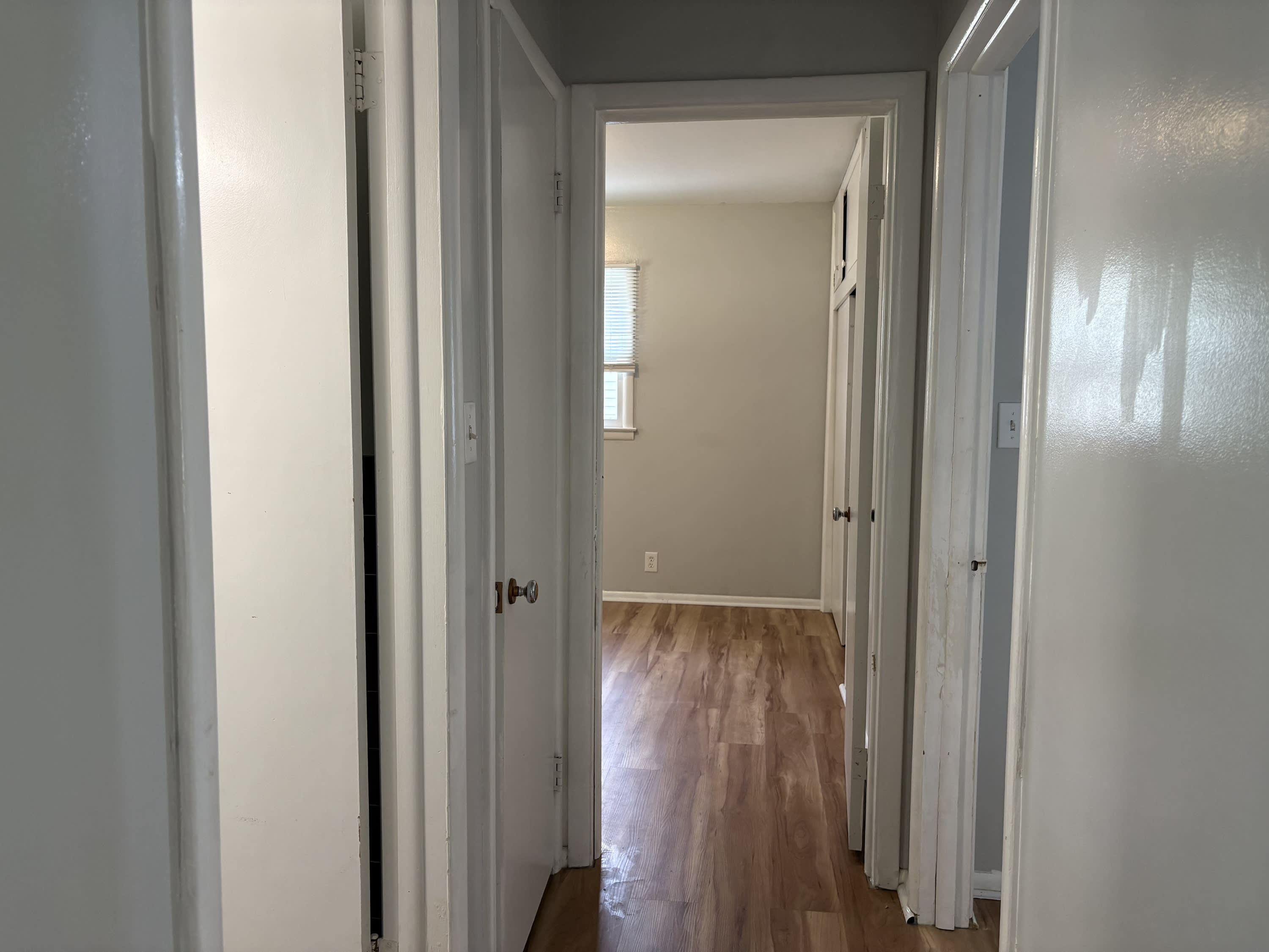 1524 Waldman Avenue – photo 4