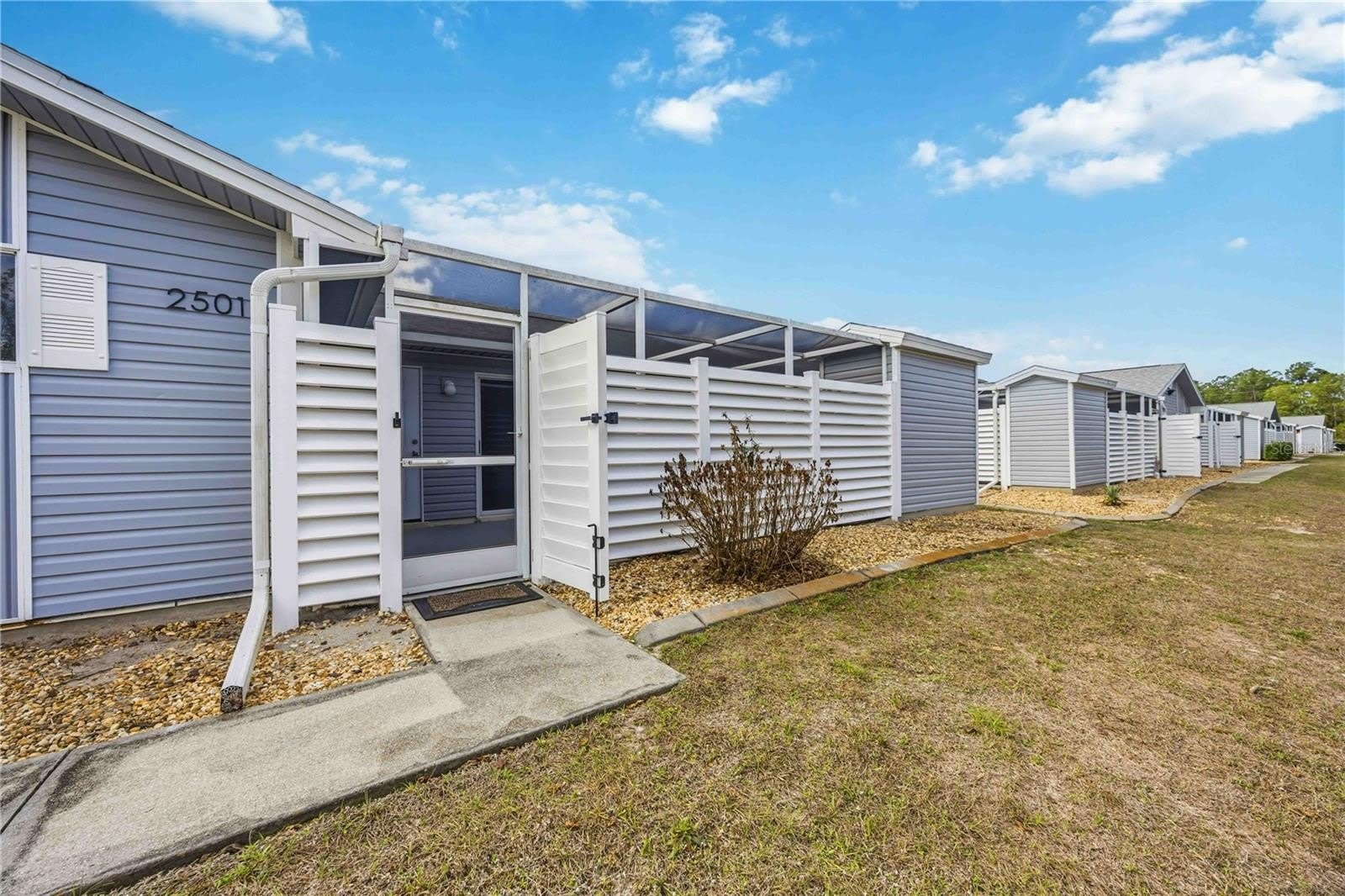 3300 LOVELAND Boulevard – photo 2